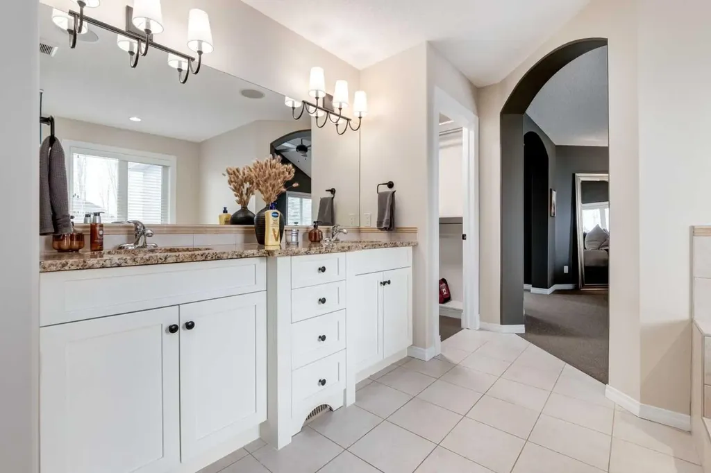 280 Tuscany Estates Rise NW Calgary AB T3L 0C5