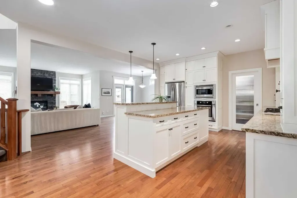 280 Tuscany Estates Rise NW Calgary AB T3L 0C5