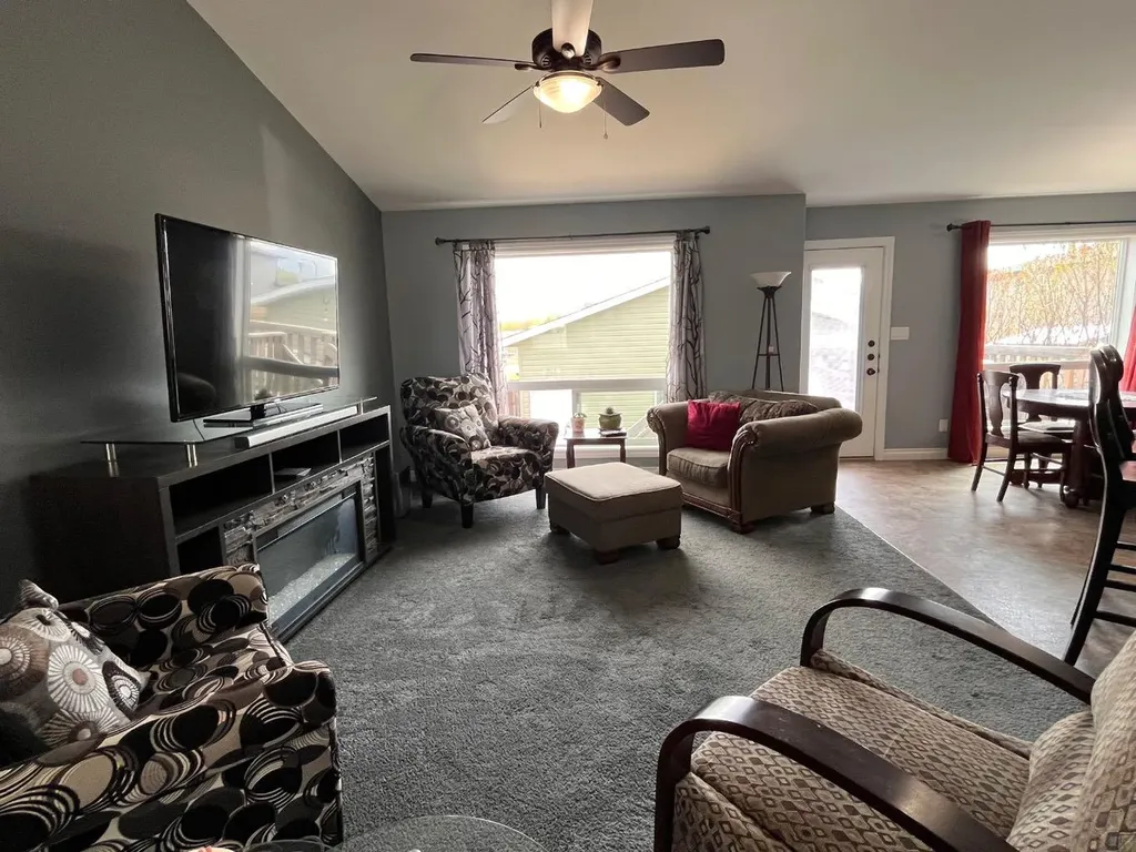 4415 54 Street Rocky Mountain House AB T4T 0B2