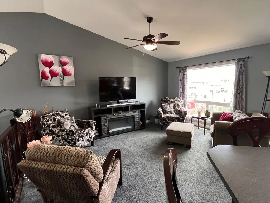 4415 54 Street Rocky Mountain House AB T4T 0B2