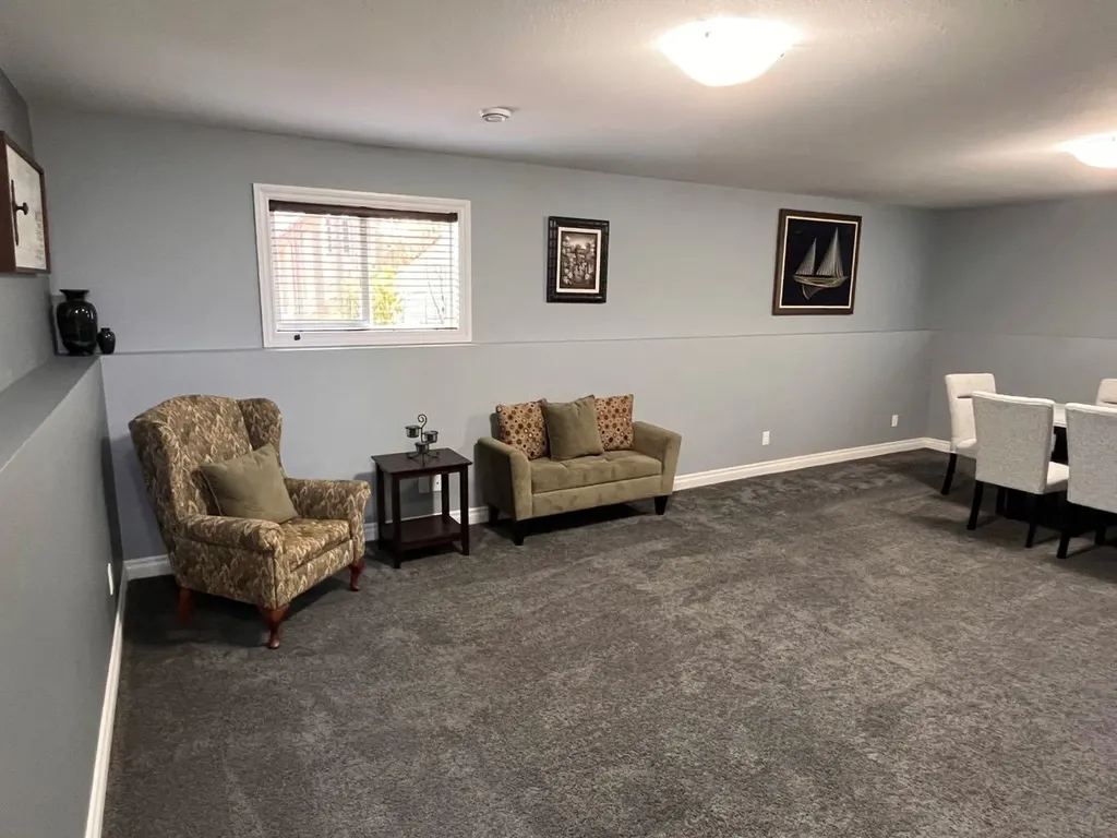 4415 54 Street Rocky Mountain House AB T4T 0B2