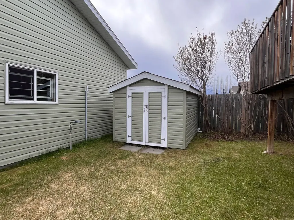 4415 54 Street Rocky Mountain House AB T4T 0B2