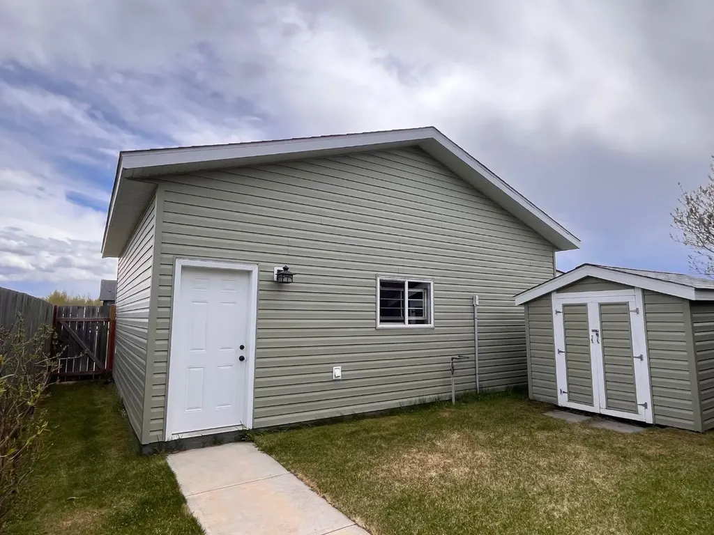 4415 54 Street Rocky Mountain House AB T4T 0B2