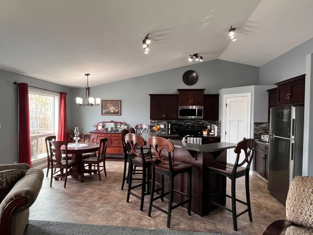 4415 54 Street Rocky Mountain House AB T4T 0B2