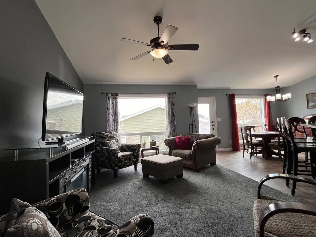 4415 54 Street Rocky Mountain House AB T4T 0B2