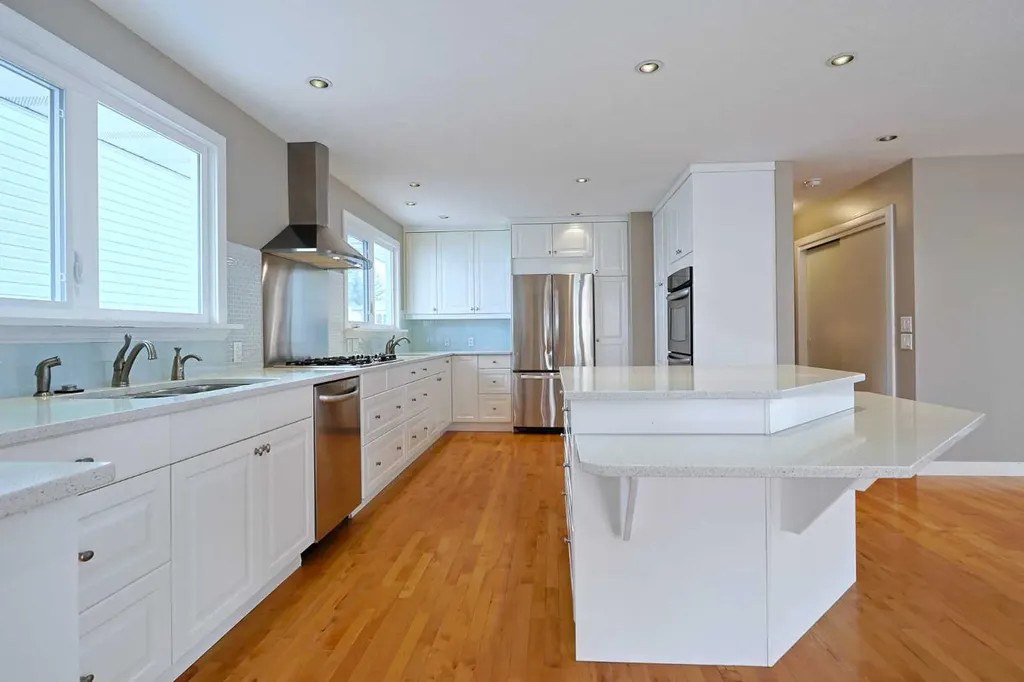 175 Brabourne Road SW Calgary AB T2W 2W2
