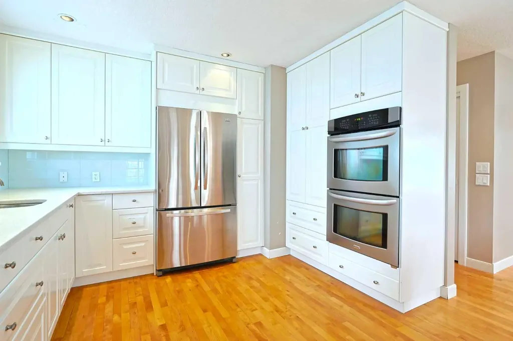 175 Brabourne Road SW Calgary AB T2W 2W2