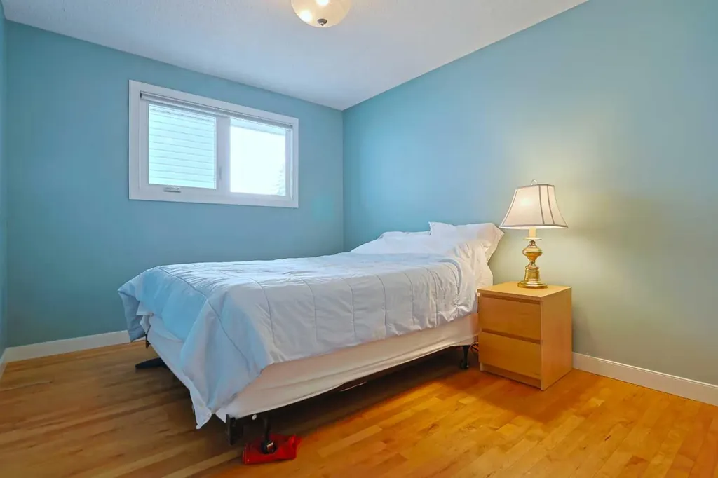175 Brabourne Road SW Calgary AB T2W 2W2