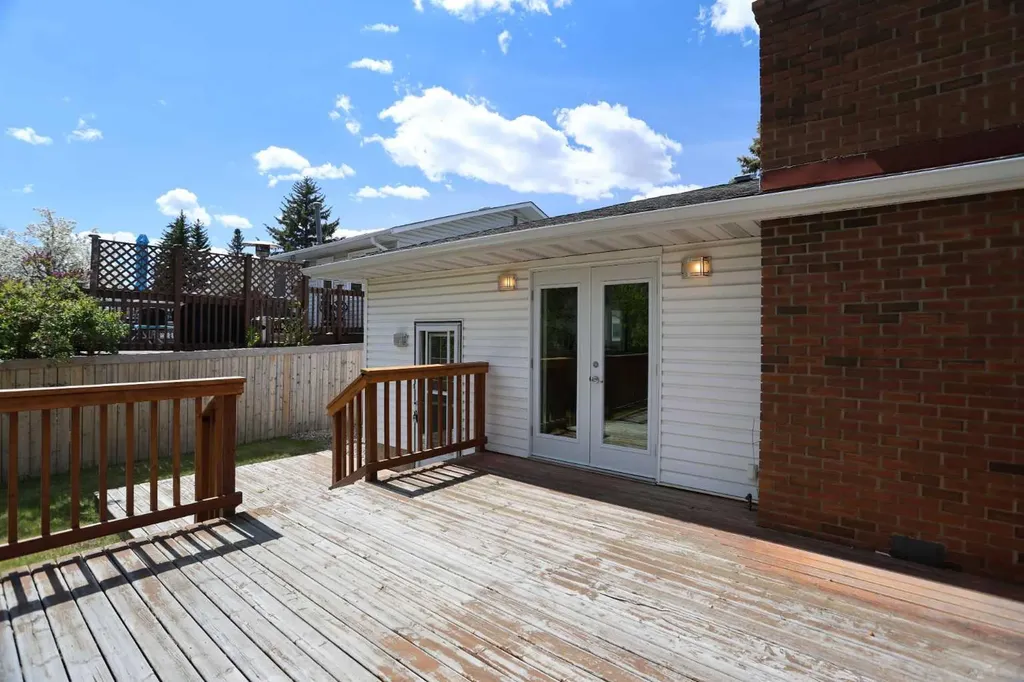 175 Brabourne Road SW Calgary AB T2W 2W2