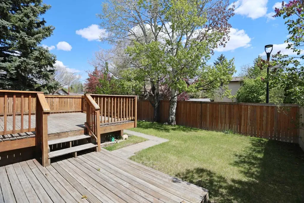 175 Brabourne Road SW Calgary AB T2W 2W2