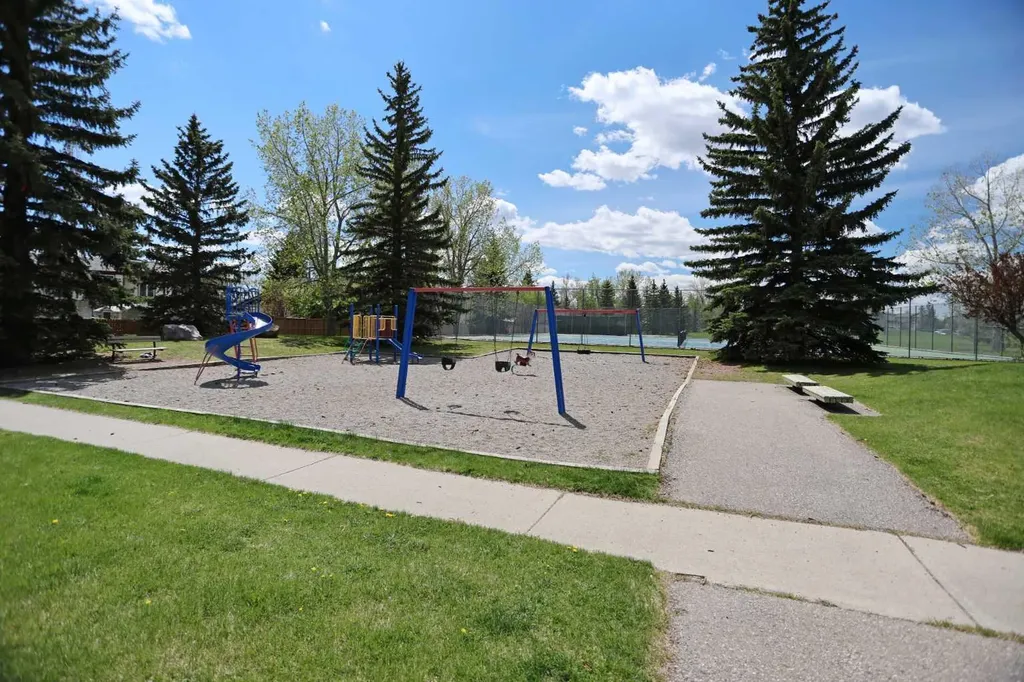 175 Brabourne Road SW Calgary AB T2W 2W2