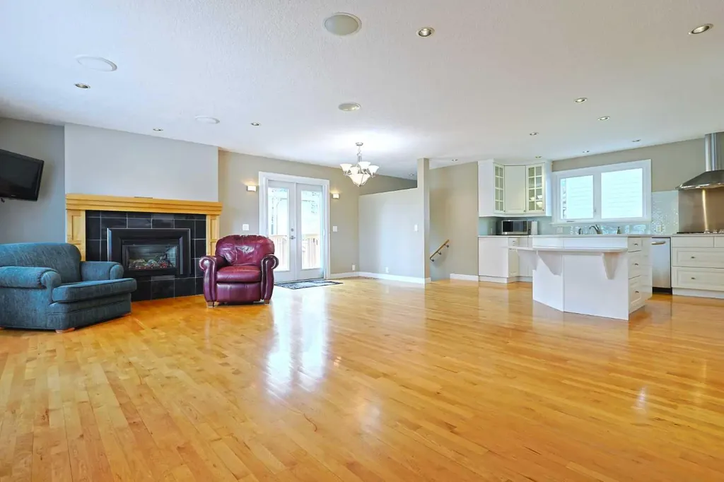 175 Brabourne Road SW Calgary AB T2W 2W2