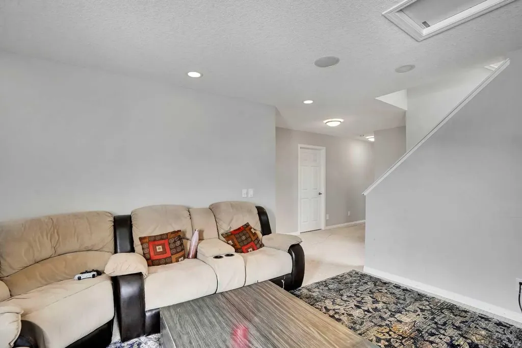 148 Savanna Close NE Calgary AB T3J 0X8