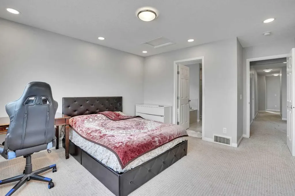 148 Savanna Close NE Calgary AB T3J 0X8