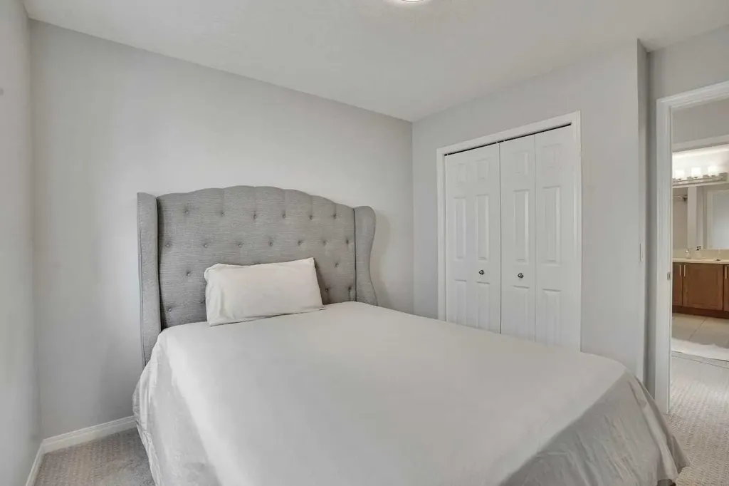 148 Savanna Close NE Calgary AB T3J 0X8