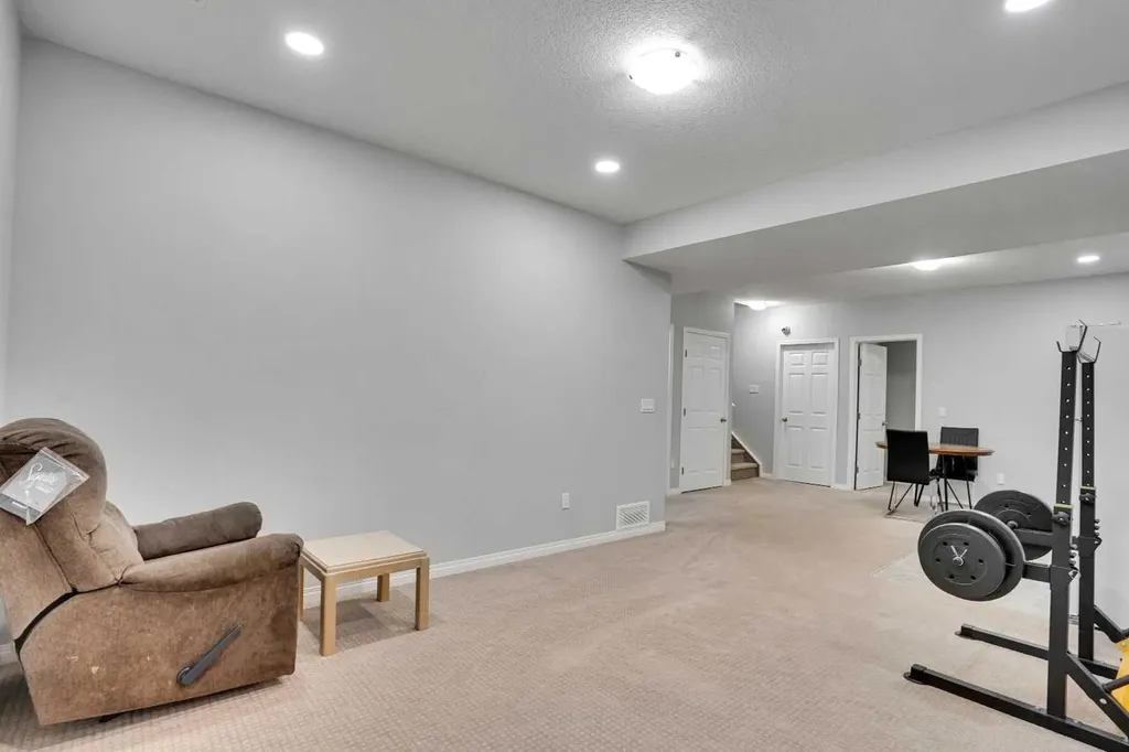 148 Savanna Close NE Calgary AB T3J 0X8