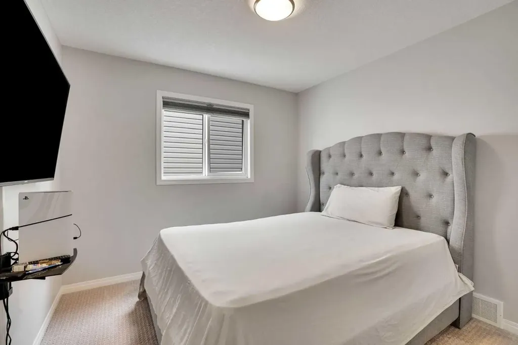 148 Savanna Close NE Calgary AB T3J 0X8