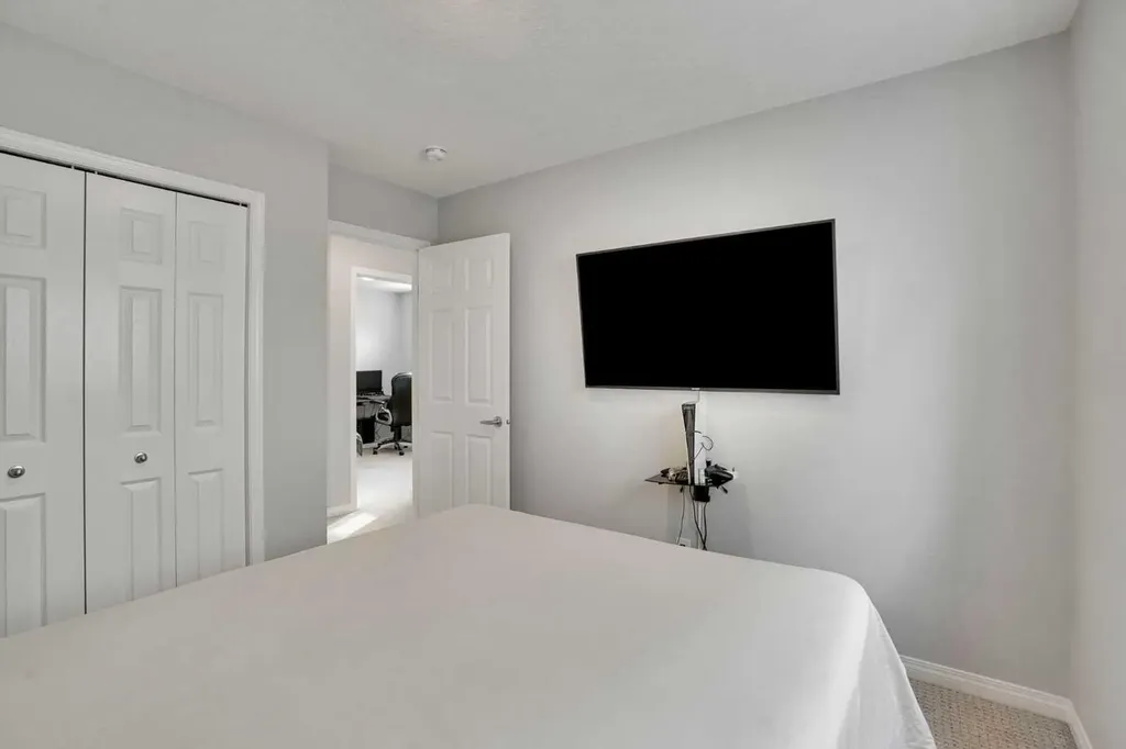 148 Savanna Close NE Calgary AB T3J 0X8