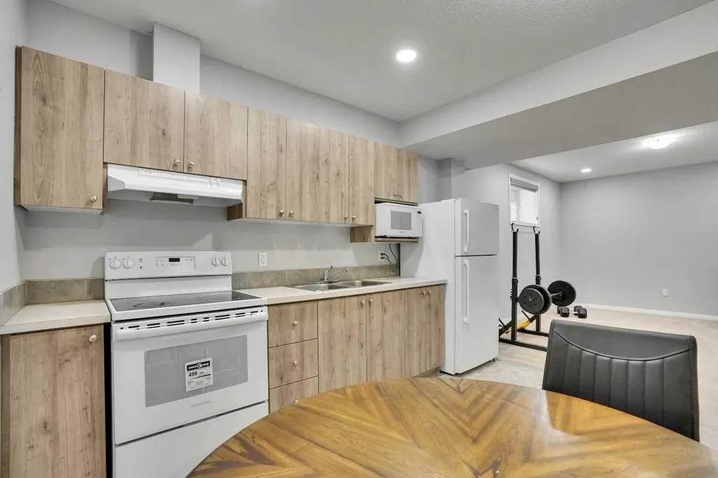 148 Savanna Close NE Calgary AB T3J 0X8