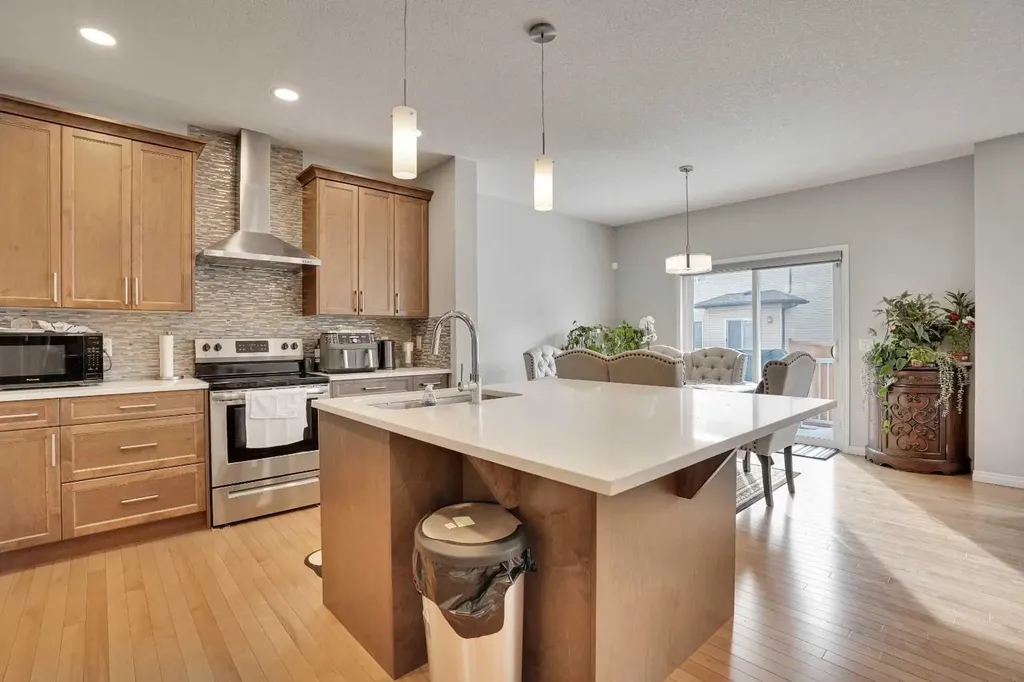 148 Savanna Close NE Calgary AB T3J 0X8