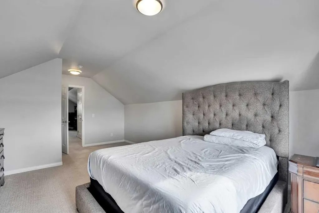 148 Savanna Close NE Calgary AB T3J 0X8