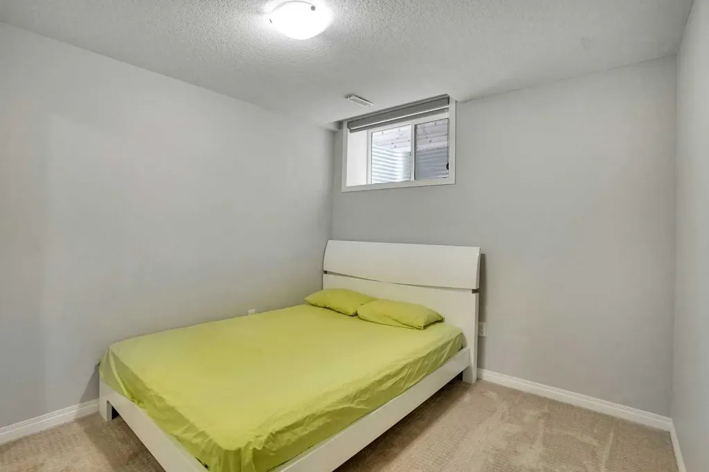 148 Savanna Close NE Calgary AB T3J 0X8