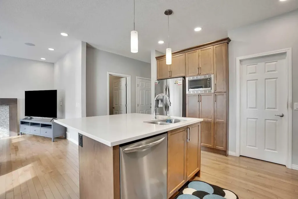 148 Savanna Close NE Calgary AB T3J 0X8