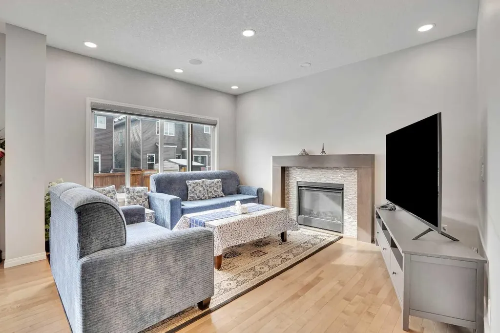 148 Savanna Close NE Calgary AB T3J 0X8