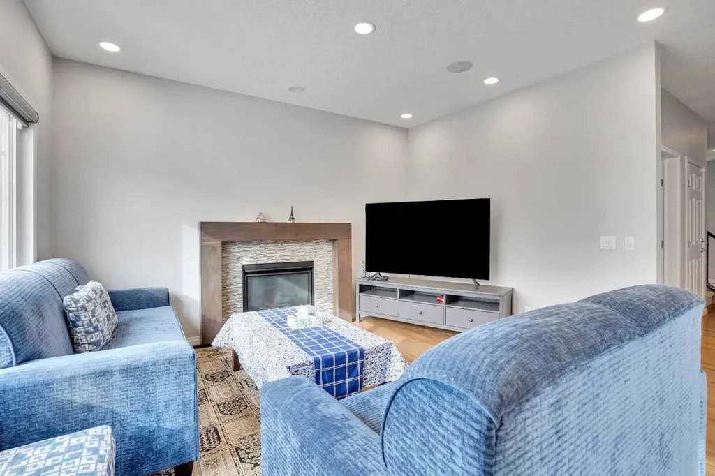 148 Savanna Close NE Calgary AB T3J 0X8