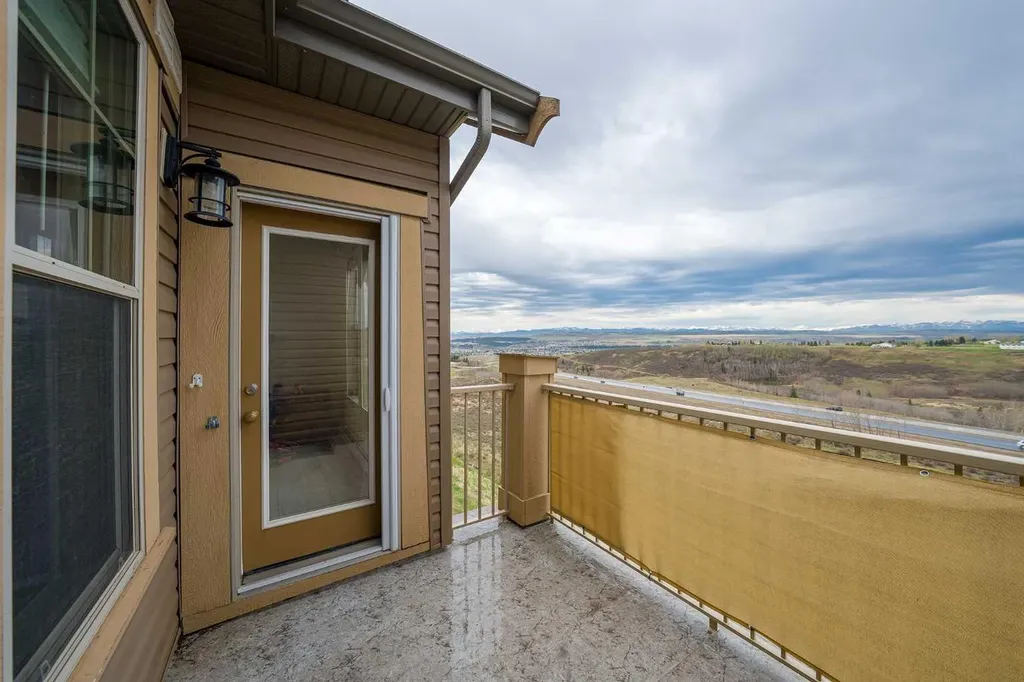 207 Sunset Drive Cochrane AB T4C 0H7
