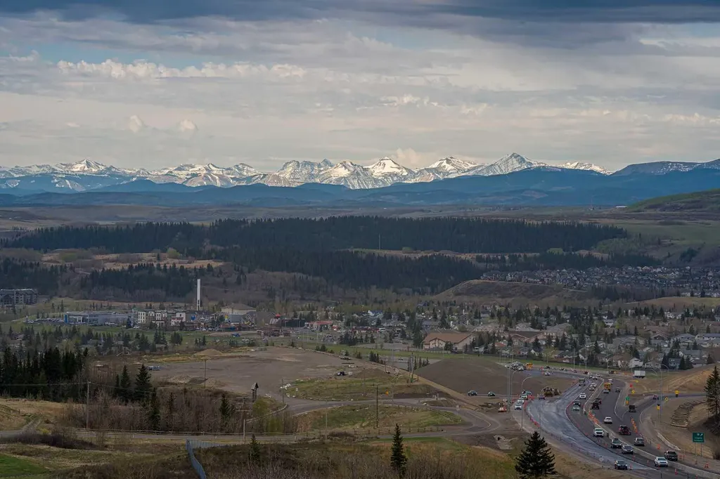 207 Sunset Drive Cochrane AB T4C 0H7