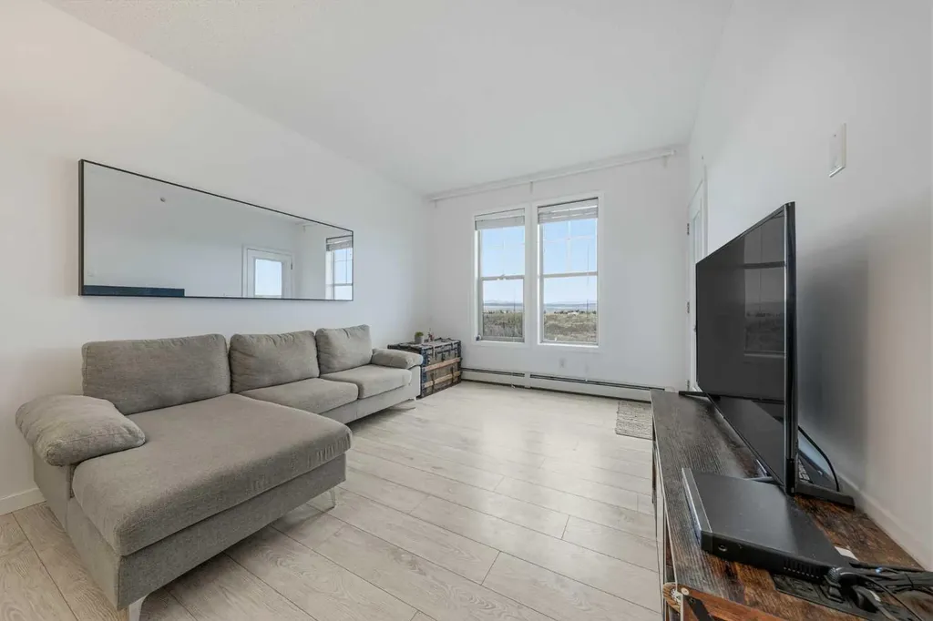 207 Sunset Drive Cochrane AB T4C 0H7