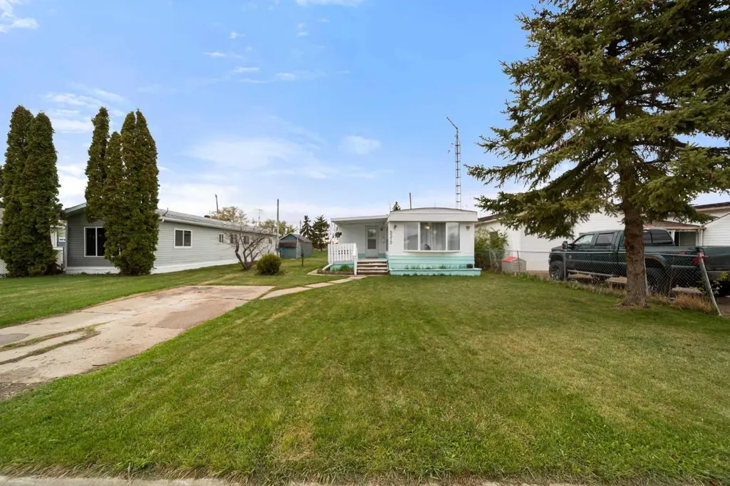 5310 49 Street Daysland AB T0B 1A0