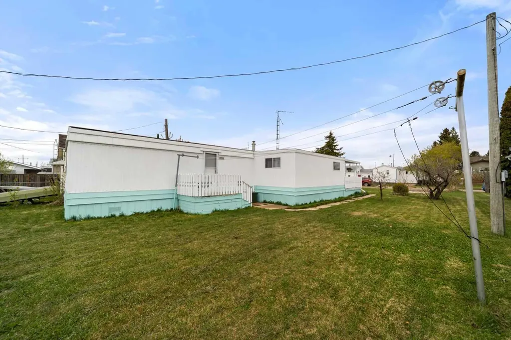 5310 49 Street Daysland AB T0B 1A0