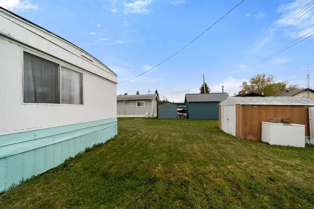 5310 49 Street Daysland AB T0B 1A0
