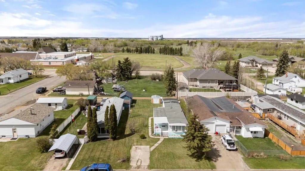 5310 49 Street Daysland AB T0B 1A0