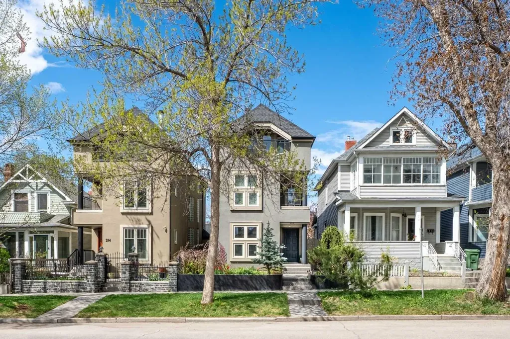 216 4 Avenue NE Calgary AB T2E 0J1