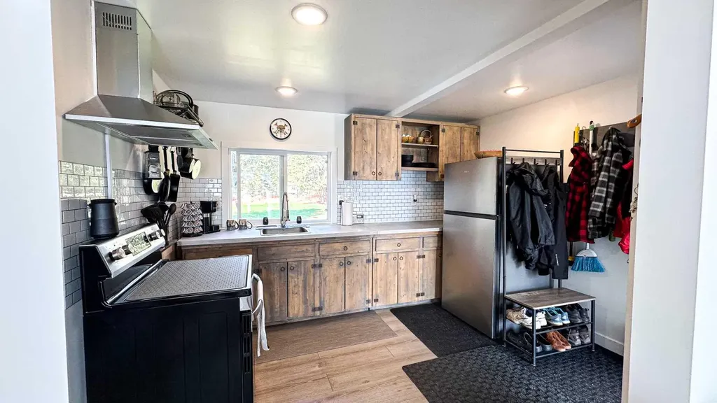 968 1 Avenue NE Sundre AB T0M1X0