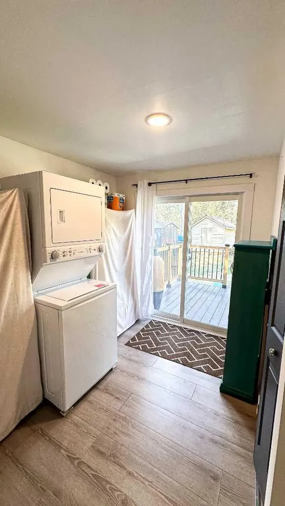 968 1 Avenue NE Sundre AB T0M1X0