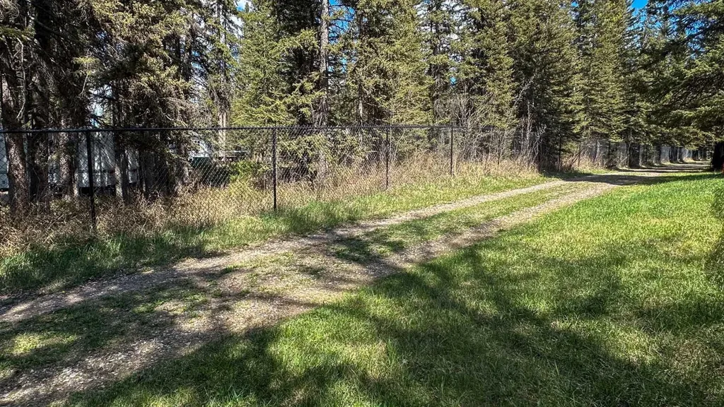 968 1 Avenue NE Sundre AB T0M1X0
