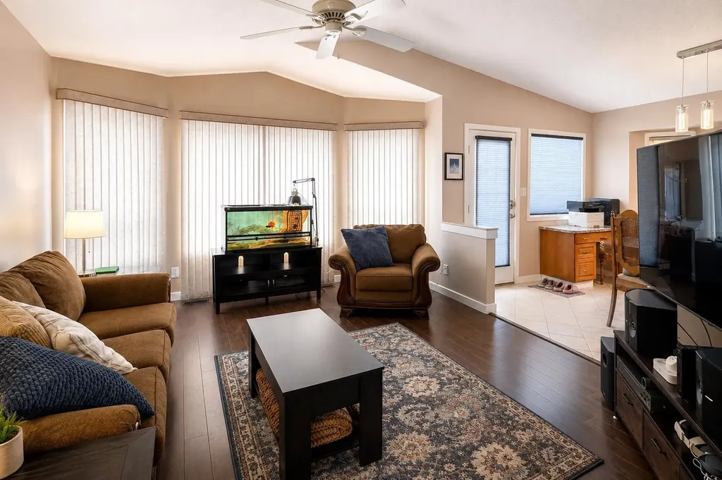 3401 59 Street Close Camrose AB T4V 4y9