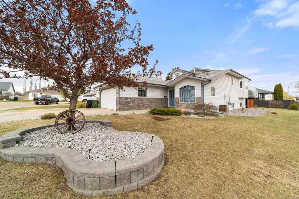 3401 59 Street Close Camrose AB T4V 4y9