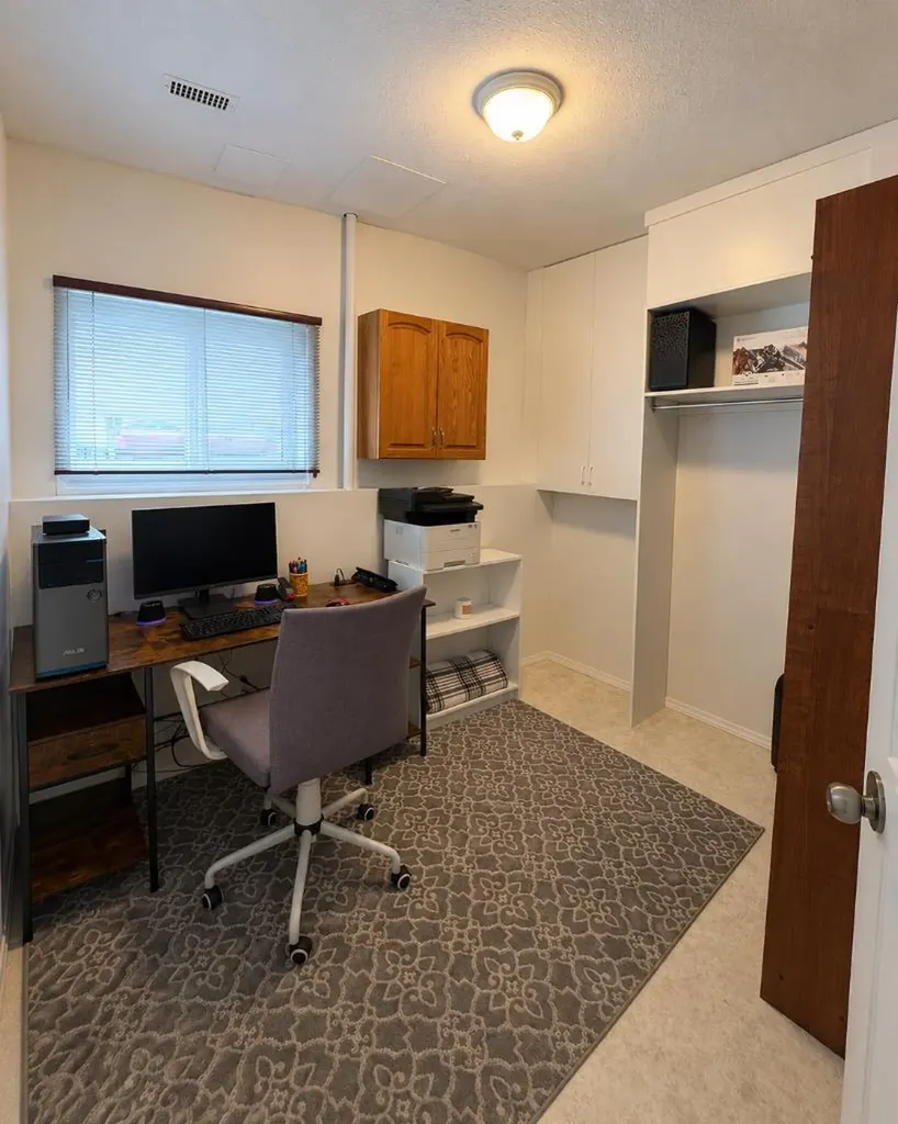 3401 59 Street Close Camrose AB T4V 4y9