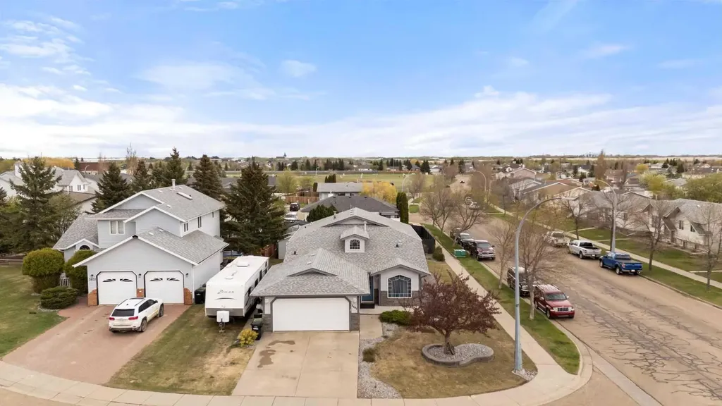 3401 59 Street Close Camrose AB T4V 4y9