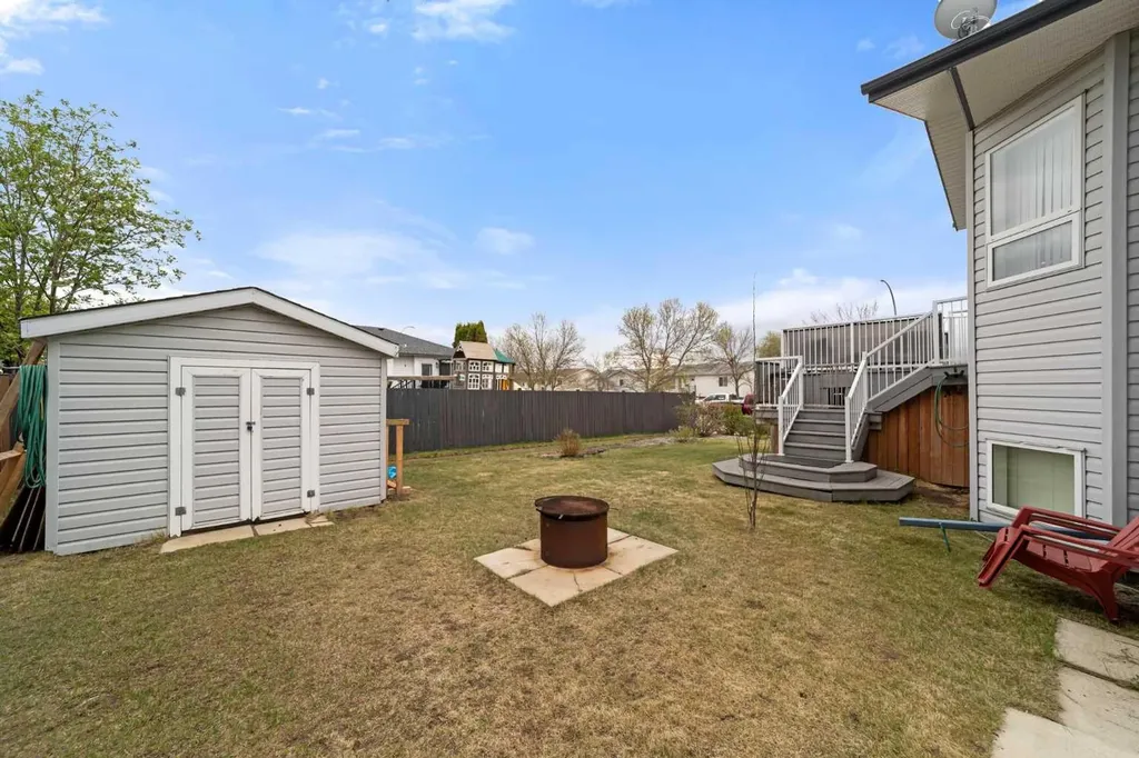 3401 59 Street Close Camrose AB T4V 4y9