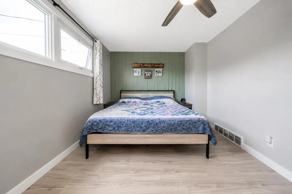 5112 46 Avenue Ponoka AB T4J 1J5