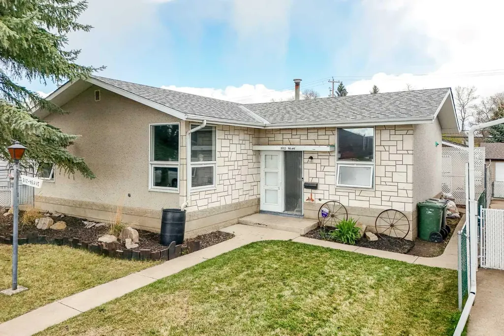 5112 46 Avenue Ponoka AB T4J 1J5