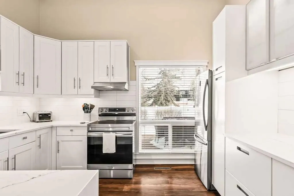 99 Brae Glen Lane SW Calgary AB T2W 1B6