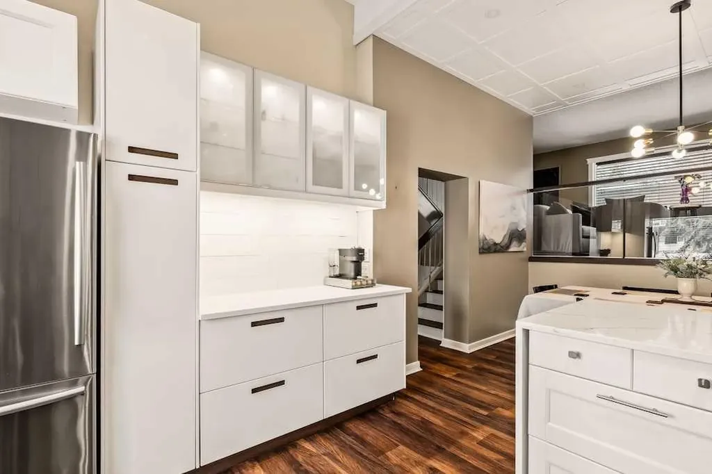 99 Brae Glen Lane SW Calgary AB T2W 1B6