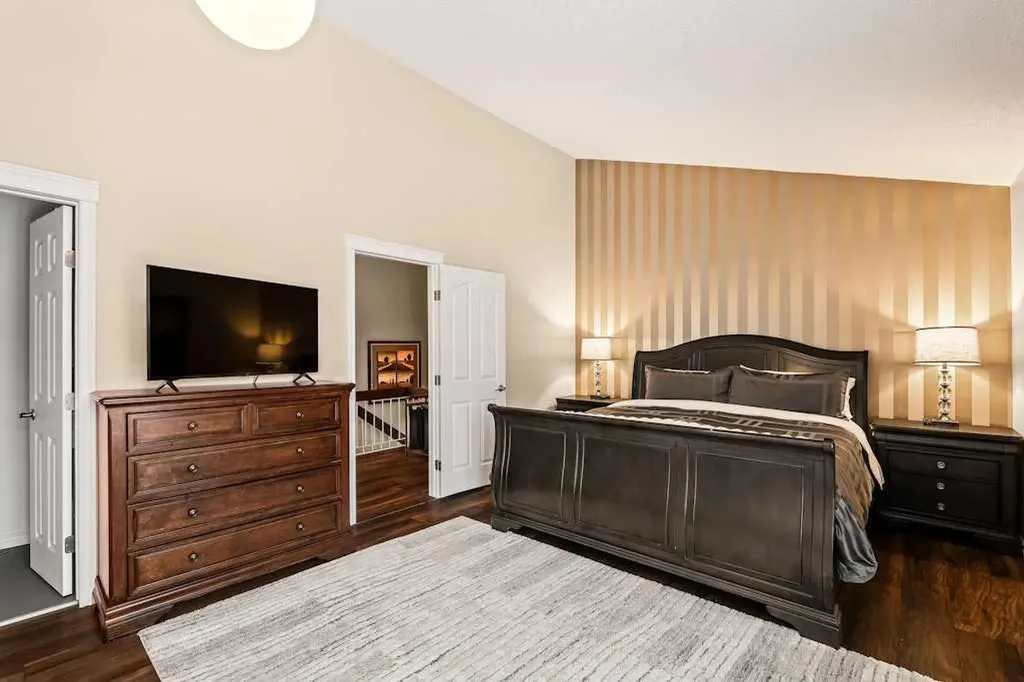 99 Brae Glen Lane SW Calgary AB T2W 1B6